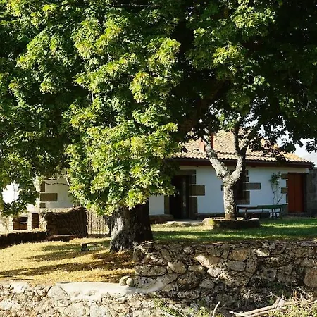 En El Monte De Bejar 샬레 *